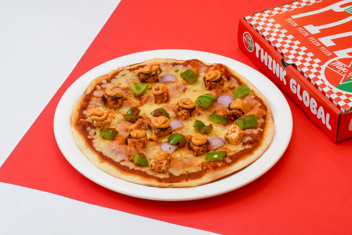 Tandoori Paneer St Louis Pizza